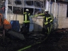 27. Mai 2011 – Großbrand, Enkenbach-Alsenborn Rosenhofstraße: Zwei Feuerwehrmänner aus Otterberg im Löscheinsatz.