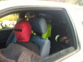Übung der Feuerwehr Otterberg am 3. August 2015; Übungspuppe und Betreuungsperson im Fahrzeug