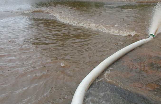 Symbolbild NEU Hochwasser