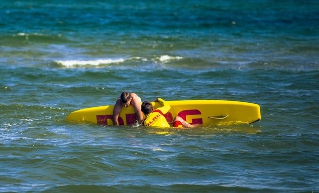 Sommerbilanz: 445 Menschen ertrunken. Bild: DLRG