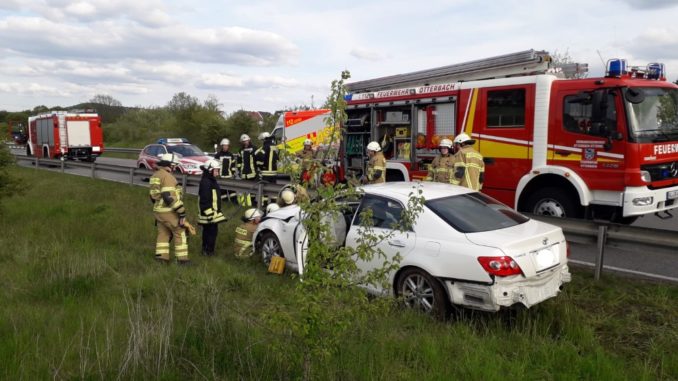 7. Mai 2019 - Verkehrsunfall, B270 Otterbach - Kaiserslautern-Erfenbach
