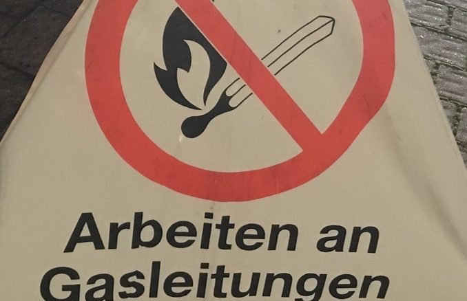 Symbolbild NEU Gas Gasautritt Gasgeruch