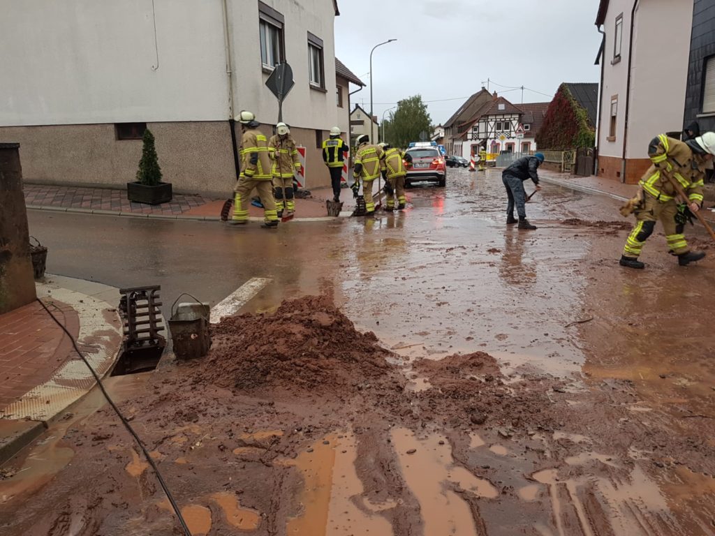 Hirschhorn, Feuerwehreinsätze nach Gewitter mit Starkregen