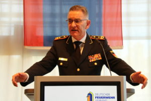 DFV-Präsident Hartmut Ziebs, 66. Delegiertenversammlung des Deutschen Feuerwehrverbandes am 26. Oktober 2019 in Saarbrücken, Foto: Matthias Oestreicher/DFV
