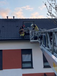 12. April 2021 - Unterstützung Rettungsdienst, Otterberg Wiesenstraße