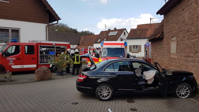 20. April 2021 - Verkehrsunfall, Frankelbach Bergstraße