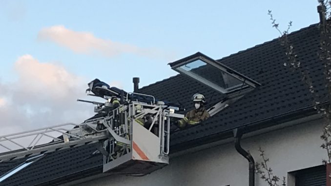 12. April 2021 - Unterstützung Rettungsdienst, Otterberg Wiesenstraße