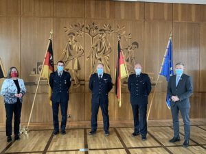 BUZ: 1. Kreisbeigeordnetet Gudrun Heß-Schmidt, Matthias Hecktor, stellvertr. BKI, Michael Herfurt, BKI, Heiko Becker, stellvertr. BKI, Landrat Ralf Leßmeister