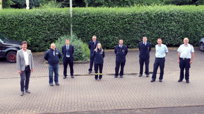 Gruppenbild mit den Angehörigen der Feuerwehr Sulzbachtal.