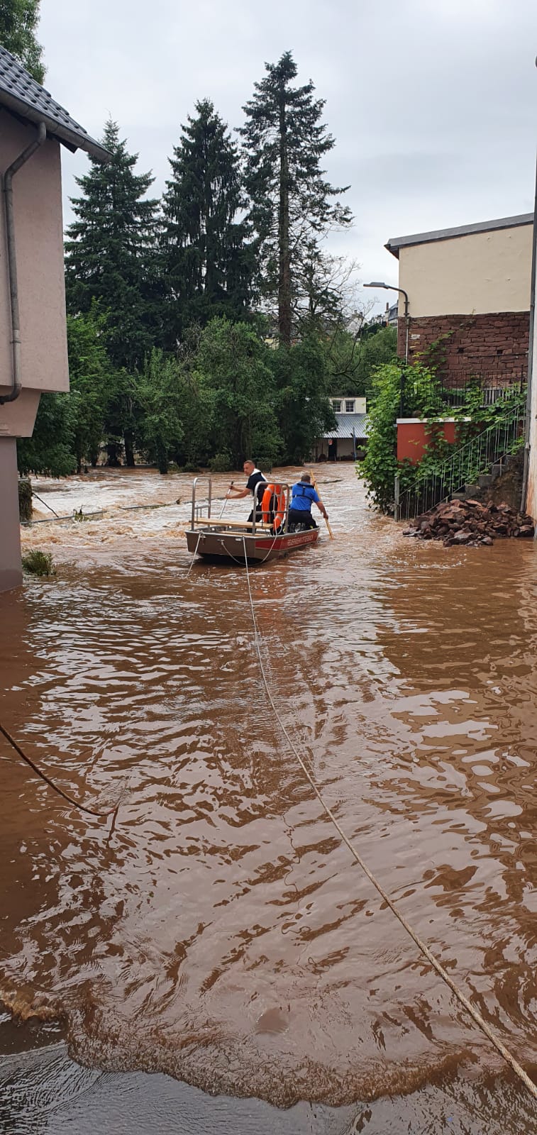 Zuerst waren die Helfer im überfluteten Kyllburg.