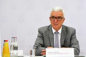 Innenminister Roger Lewentz stellt Planungen vor. Quelle: MdI RLP.