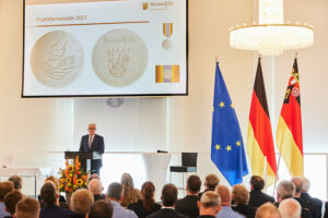 Fluthilfemedaille, Bild: Staatskanzlei RLP / Jonas Werner