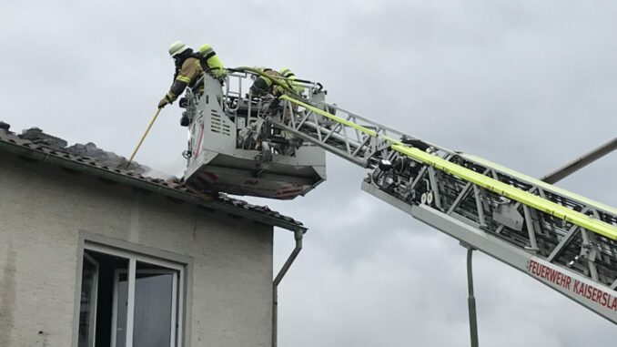 25. September 2022 - Dachstuhlbrand, Kaiserslautern-Morlautern Neue Straße