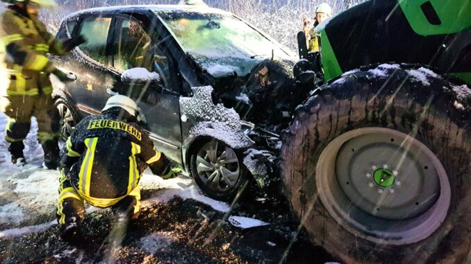 Einige Hundert Meter von Schneckenhausen entfernt waren die beiden Fahrzeuge zusammengestoßen.