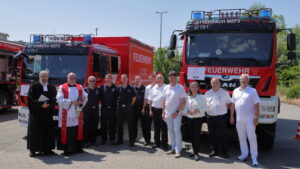 Pfarrer Benjamin Leppla, Pfarrer Harald Fleck, stv. Wehrführer Otterbach Peter Szombach, Wehrführer Otterbach Benjamin Korn, Wehrführer Otterberg Jörg Tremmel, stv. Wehrführer Otterberg Achim Zschunke, stv. Wehrleiter Hendrik Braun, Wehrleiter Matthias Apfelbeck, Bürgermeister Harald Westrich, Kreisbeigeordnete Gudrun Heß-Schmidt, Brand- und Katastrophenschutzinspekteur Michael Herfurt sowie der ehemalige Kreisfeuerwehrinspekteur Hans Weber.