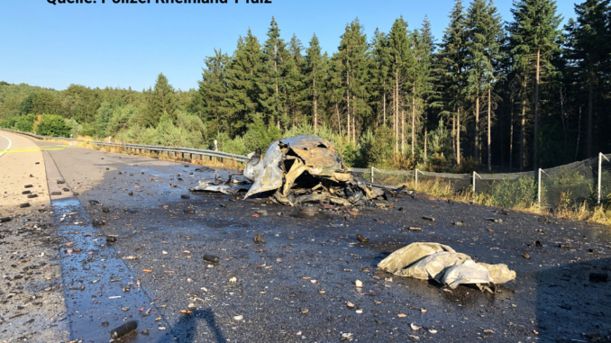 25. Juni 2023 - Pkw-Brand, BAB 6 Enkenbach-Alsenborn - Wattenheim
