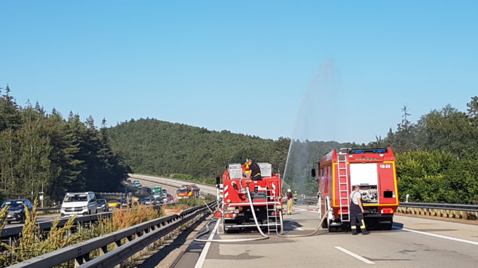 25. Juni 2023 - Pkw-Brand, BAB 6 Enkenbach-Alsenborn - Wattenheim