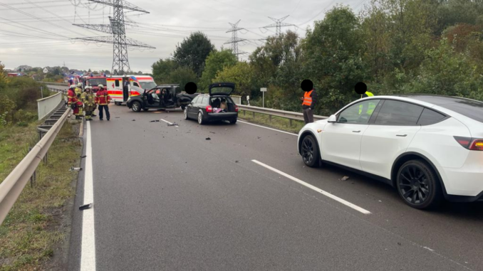 12. Oktober 2023 - Verkehrsunfall, B270 Otterbach - Kaiserslautern-Erfenbach