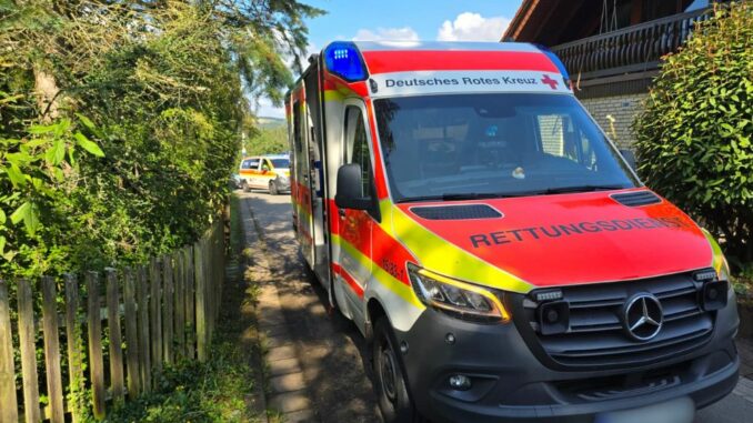 28. Juli 2024 - Person unter Pkw, Olsbrücken Hebelstraße