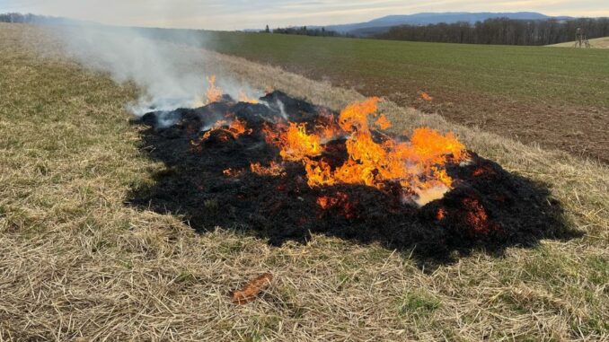 24. Februar 2025 - Brand Rundballen, Heiligenmoschel Frankenhof