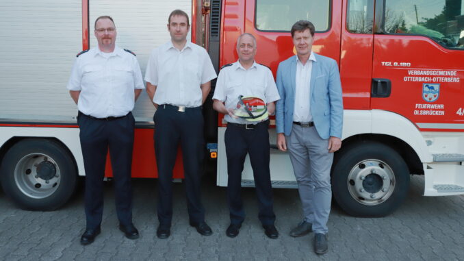 Wehrführer Hans Arnold, stellvertretender Wehrführer Florian Schneck, stellvertretender Wehrleiter Danny Schulz und Bürgermeister Harald Westrich.