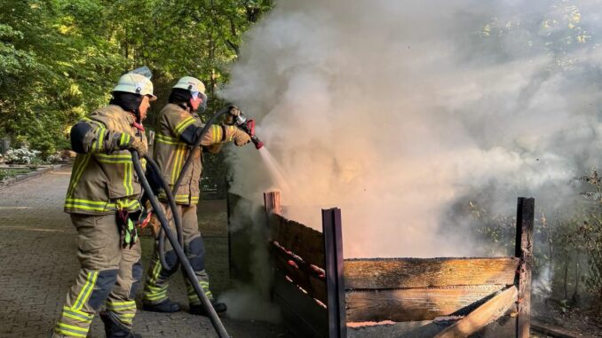 14. Mai 2025 - Brand Grünabfall Kaiserslautern-Erlenbach (Friedhof)