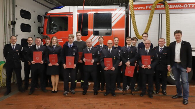 Gruppenbild. Bild: Harald Laier / Feuerwehr