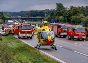 "Gegen die Zeit und für das Leben": Die Mission der gemeinnützigen ADAC Luftrettung. Bildrechte: ADAC Luftrettung / Fotograf: Philip Bockshammer