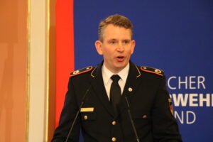 Dr. Christoph Weltecke bei der 73. Delegiertenversammlung des Deutschen Feuerwehrverbandes, Foto: Matthias Oestreicher/DFV